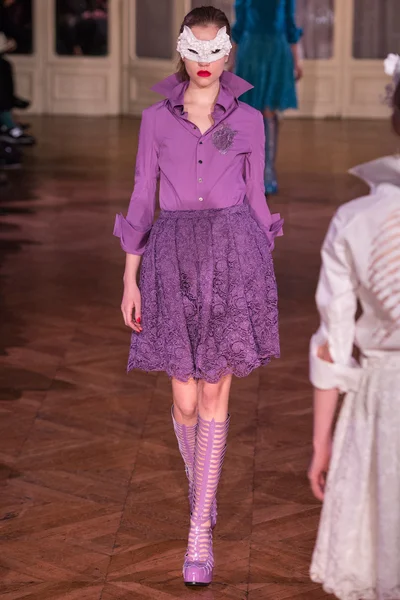 Look 17